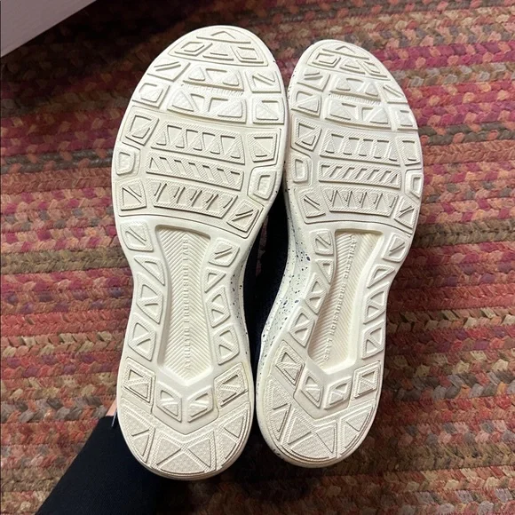 NEW IN BOX APL MENS TECHLOOM TRACER RUNNING SHOES NAVY